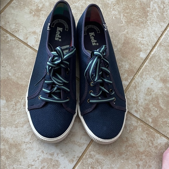 Keds Dark Blue Sneakers with Teal Laces - Picture 1 of 5